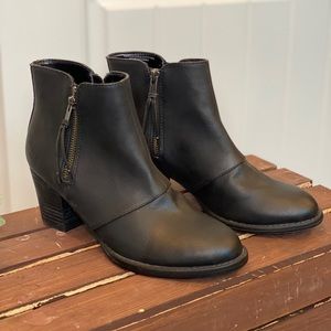 Brand New!  American Eagle Outfitters Heel Boots